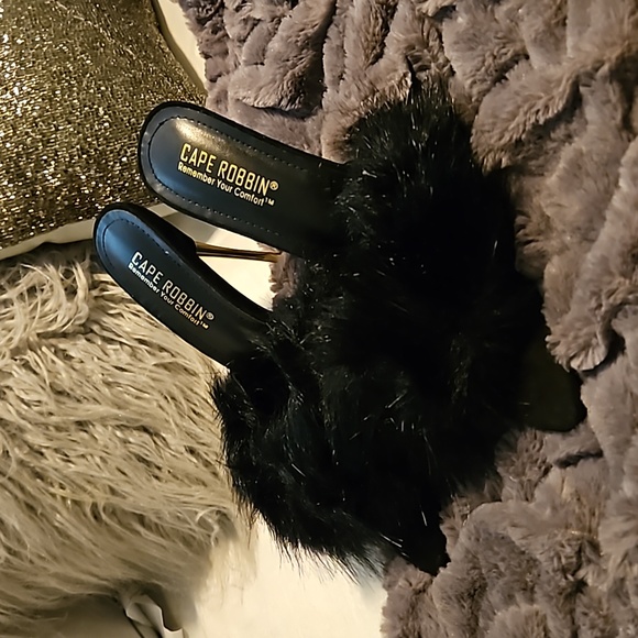 Fur heels - Picture 7 of 14